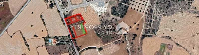 Residential land 809 m², image 1