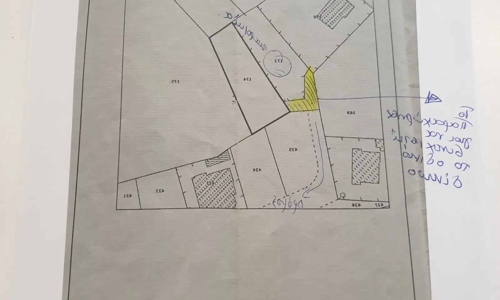 Residential land 871 m², image 1