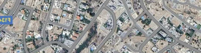 Residential land 1335 m², image 1