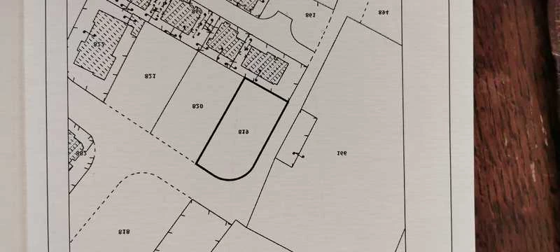 Residential land 639 m², image 1