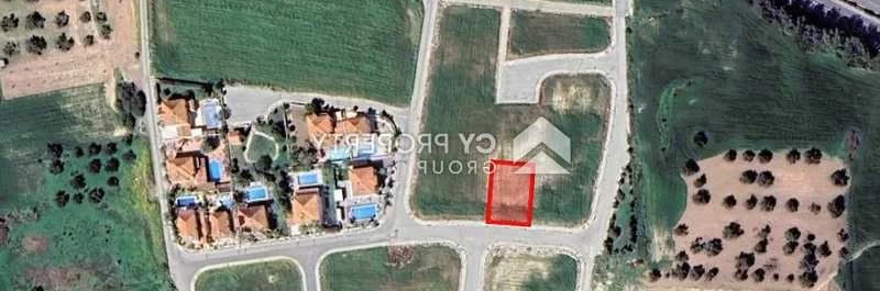 Residential land 643 m², image 1