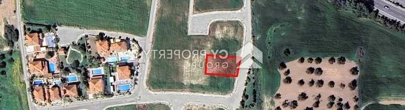 Residential land 688 m², image 1