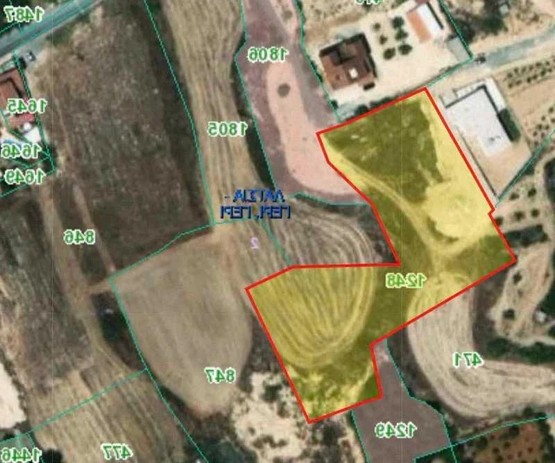 Residential land 8409 m², image 1