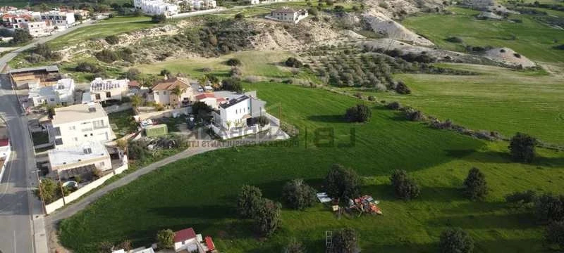 Residential land 6689 m², image 1