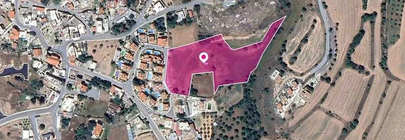 Residential land 883 m², image 1