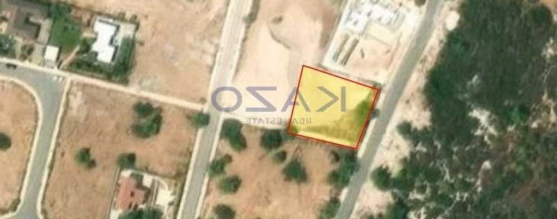 Residential land 833 m², image 1