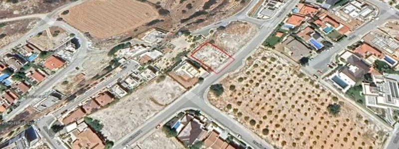 Residential land 646 m², image 1