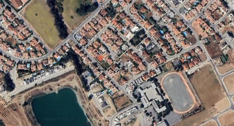 Residential land 681 m², image 1