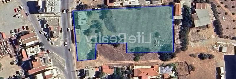 Residential land 4408 m², image 1