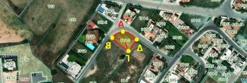 Residential land 698 m², image 1