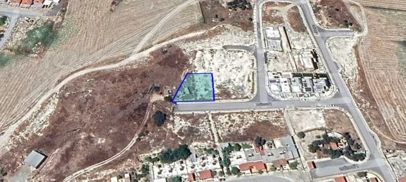 Residential land 649 m², image 1