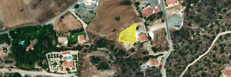 Residential land 1004 m², image 1