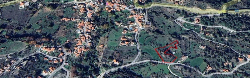 Residential land 3011 m², image 1