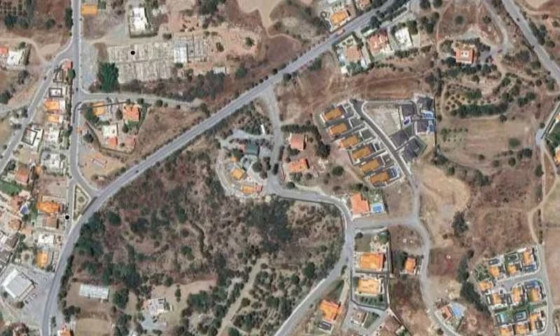 Residential land 740 m², image 1