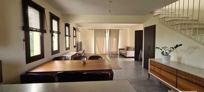 3-bedroom maisonette to rent, image 1