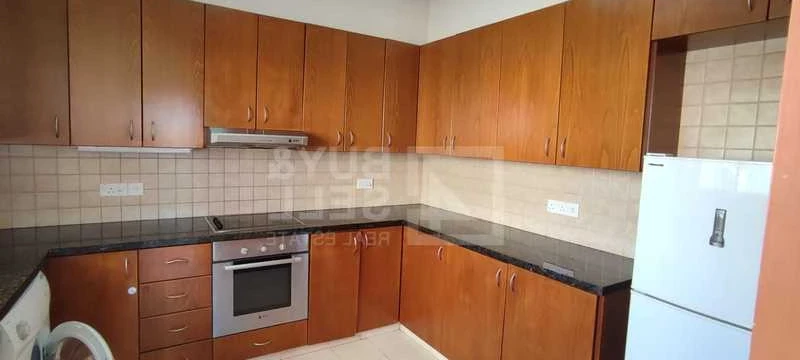 2-bedroom maisonette to rent, image 1