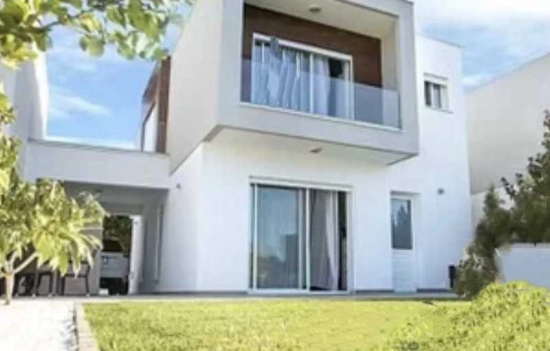 3-bedroom semi-detached to rent, image 1