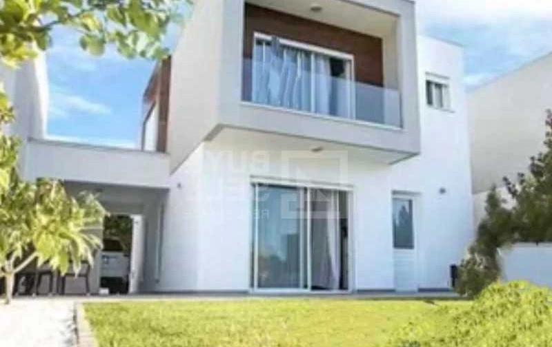 3-bedroom semi-detached to rent, image 1