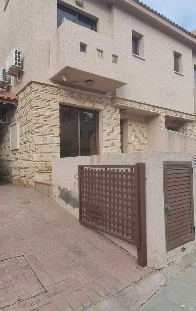 2-bedroom maisonette to rent, image 1