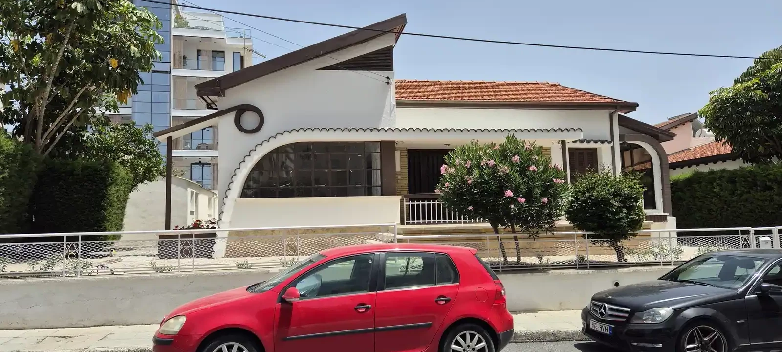 Classic office building in agia zoni €2.000, image 1