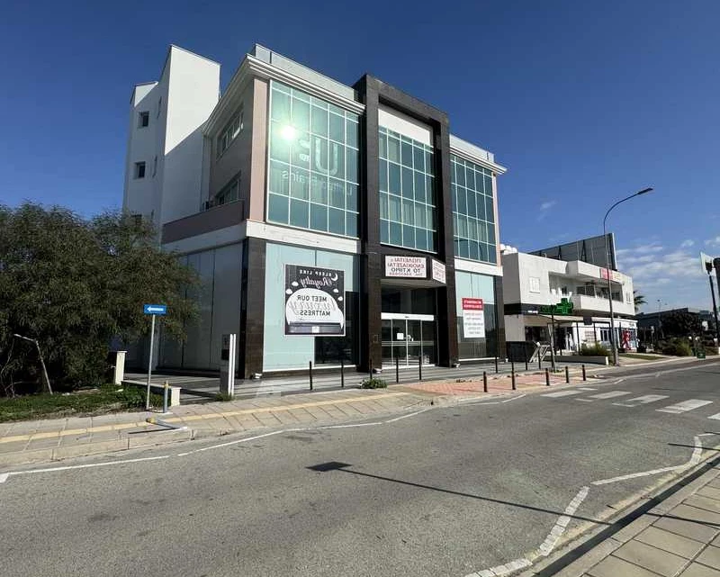 Commercial building showroom , 2 floors, image 1