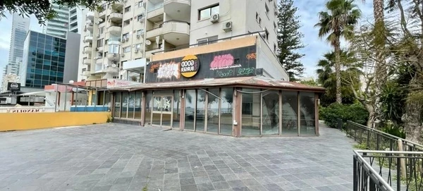 Sea view shops on the sea front road €1.200.000, image 1