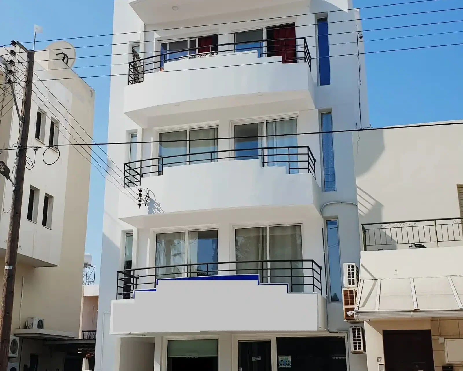 Great building of 6 units in prime location €780.000, image 1