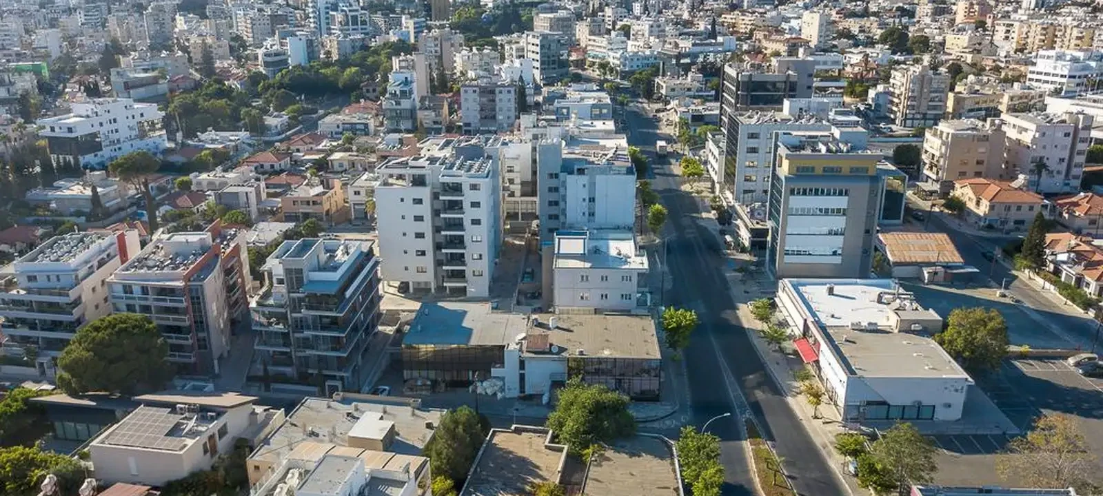 Commercial building in arch. makarios avenue, image 1