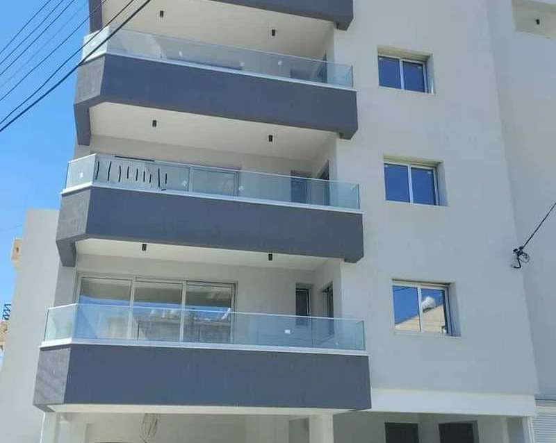 Residential building in neapolis area, image 1