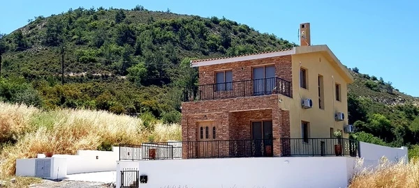3-bedroom villa to rent €1.200, image 1