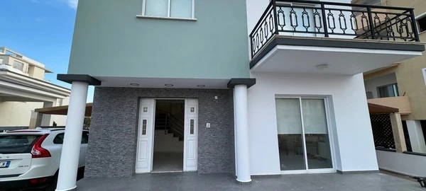4-bedroom villa to rent €1.500, image 1