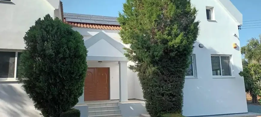 5-bedroom villa to rent €3.150, image 1