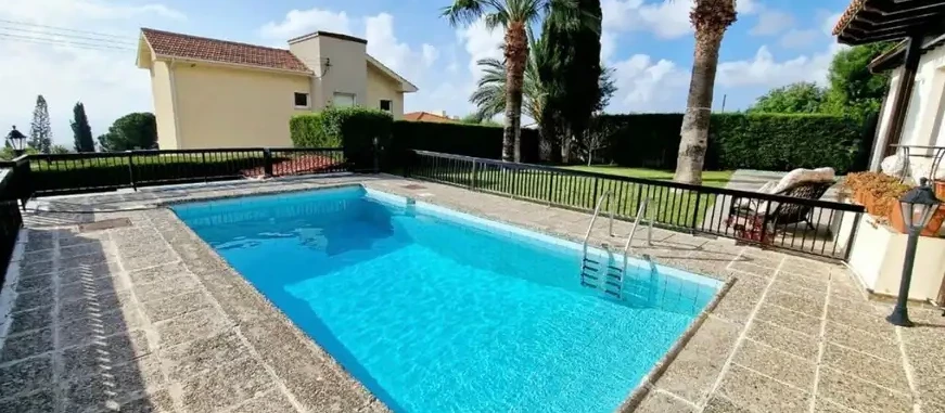 6-bedroom villa to rent €2.300, image 1