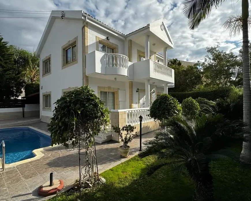 3-bedroom villa to rent €3.700, image 1