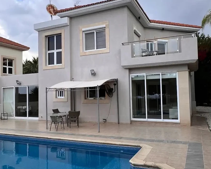 3-bedroom villa to rent €4.950, image 1