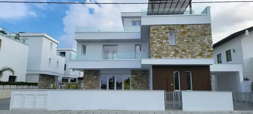 4-bedroom villa to rent €4.300, image 1