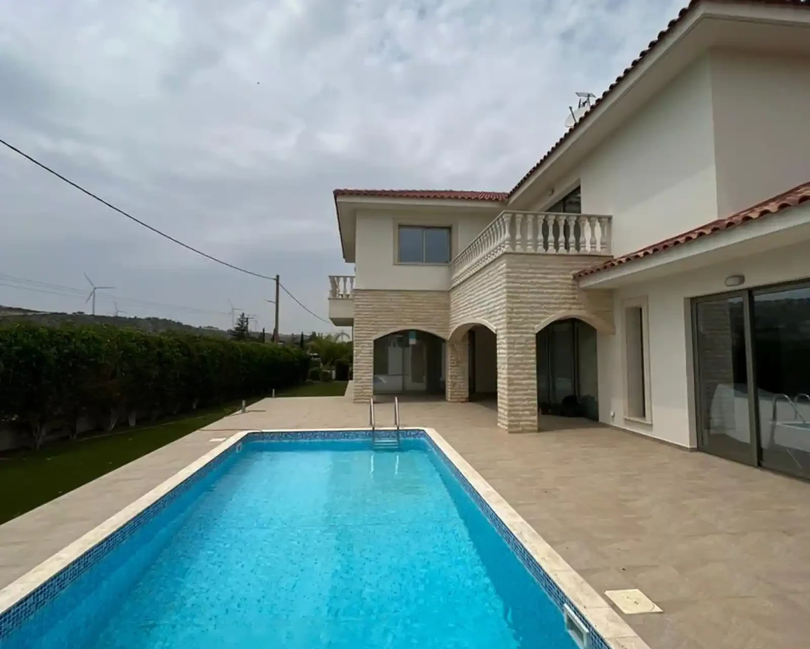 5-bedroom villa to rent €2.500, image 1