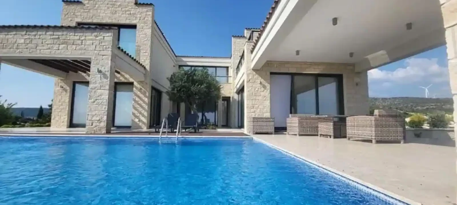 5-bedroom villa to rent €6.000, image 1