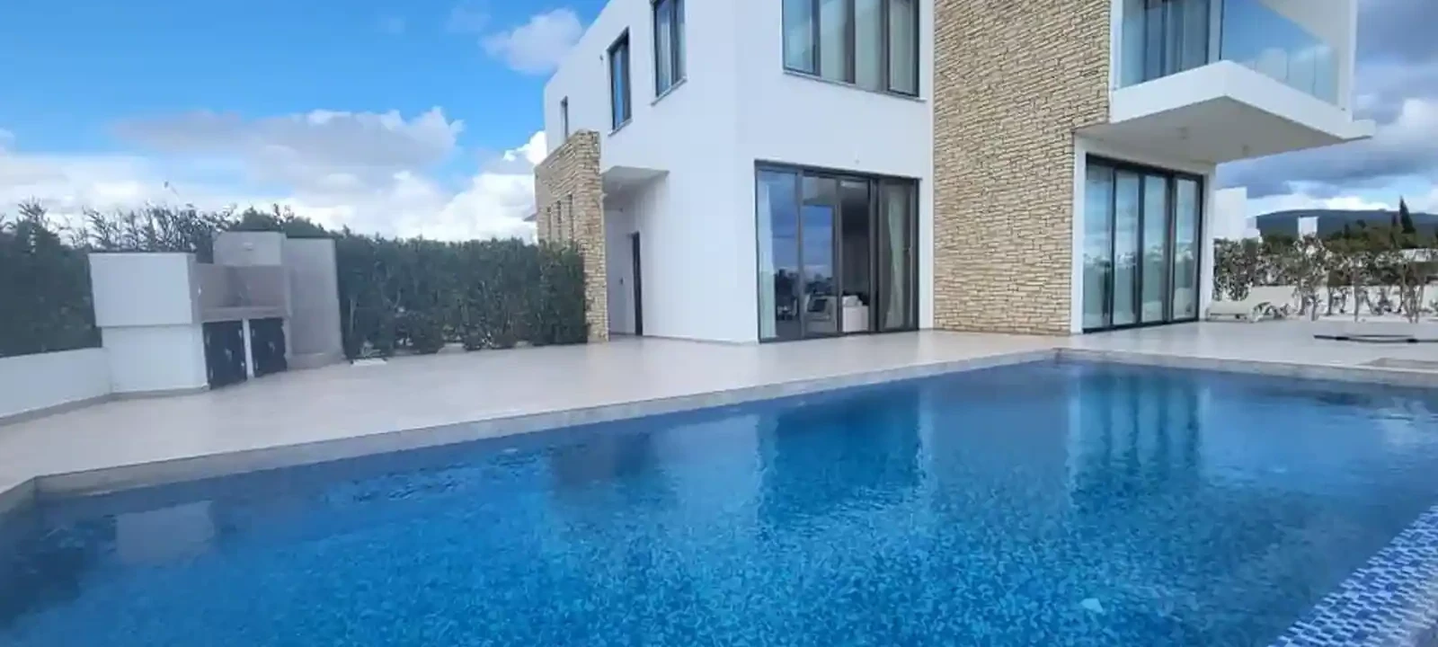 4-bedroom villa to rent €5.000, image 1