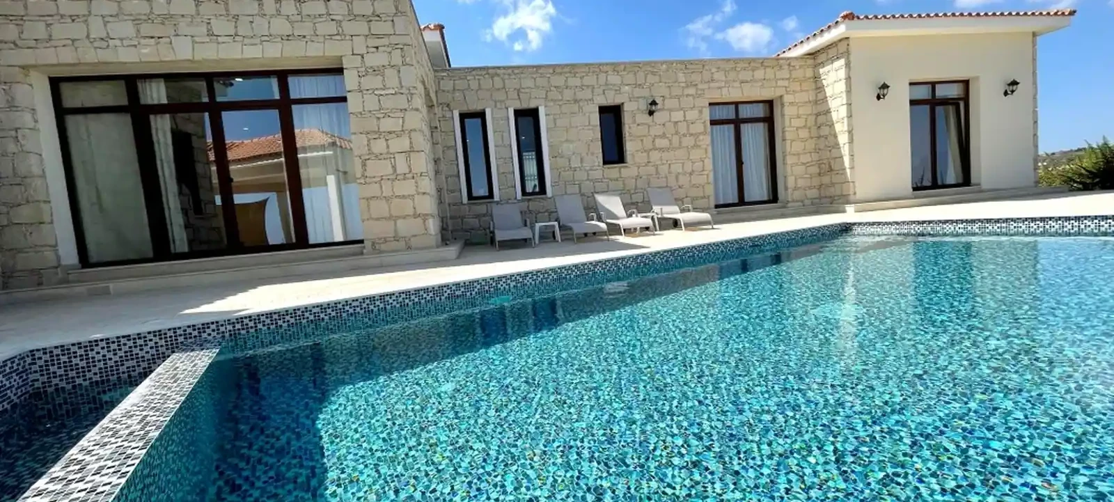4-bedroom villa to rent €4.200, image 1
