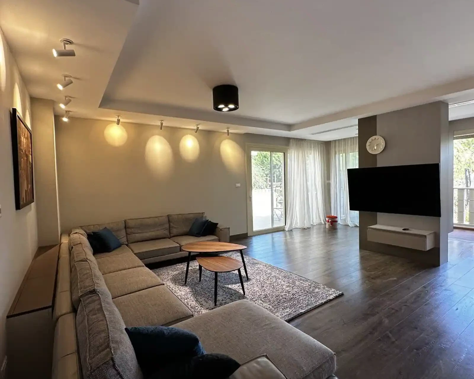 4-bedroom villa to rent €17.000, image 1