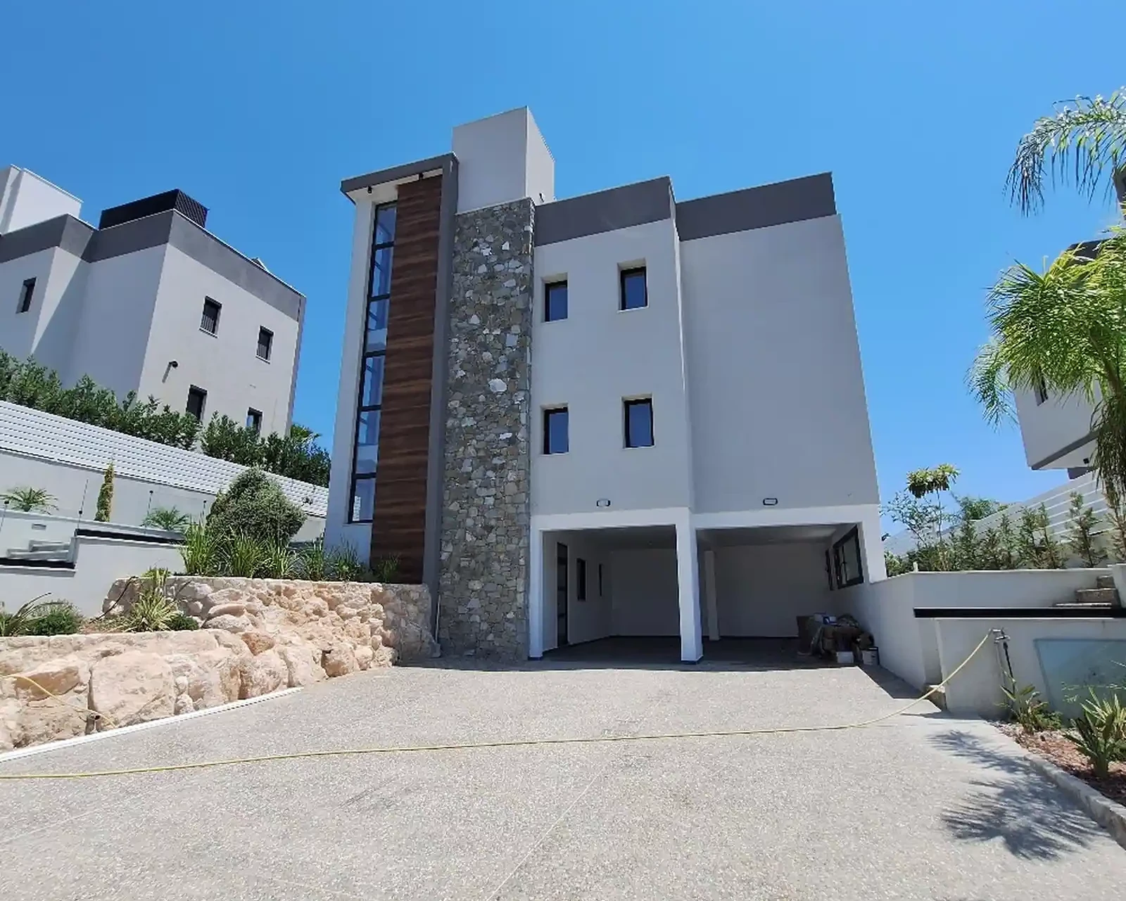 4-bedroom villa to rent €17.000, image 1