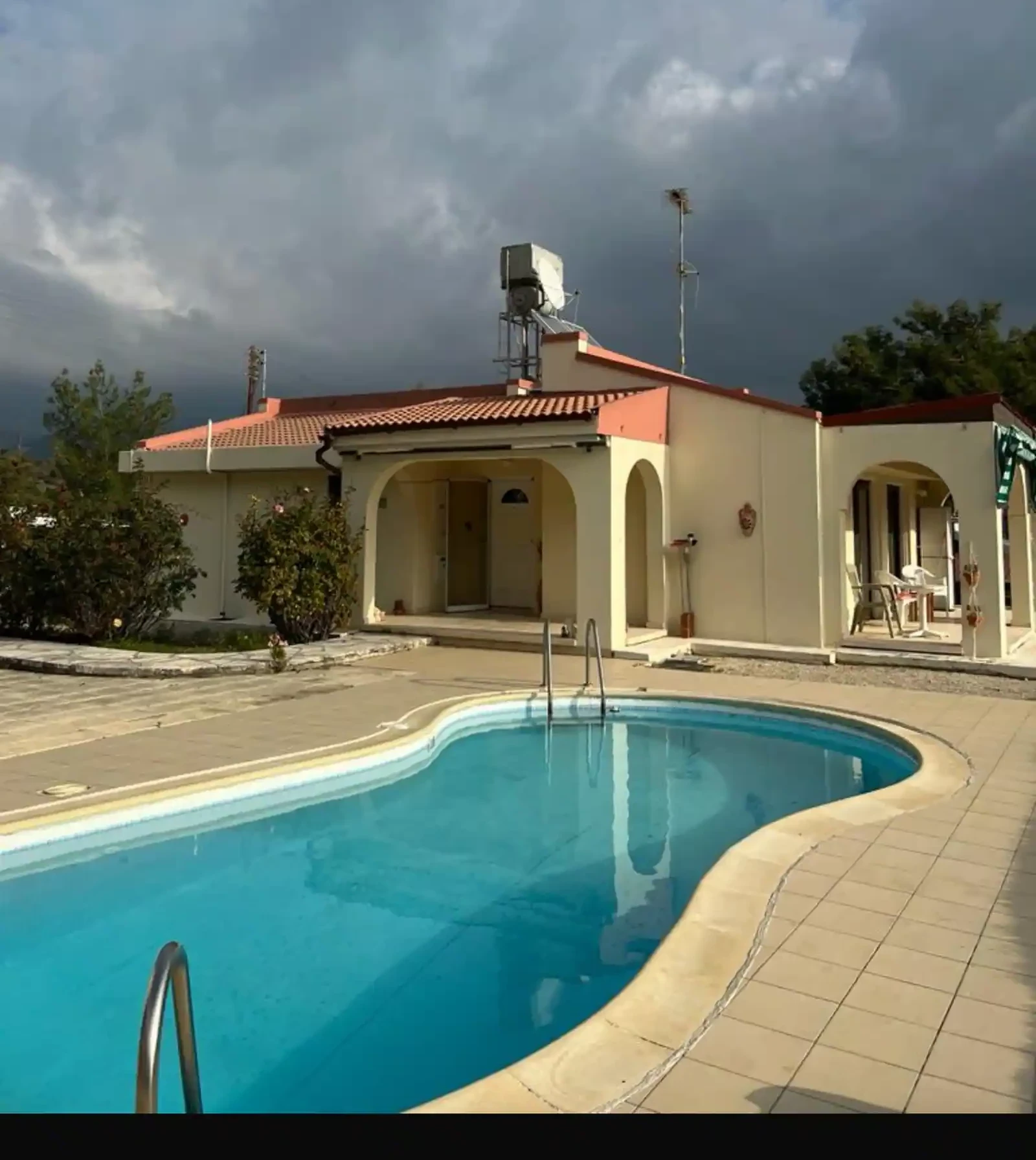 2-bedroom villa to rent €2.000, image 1