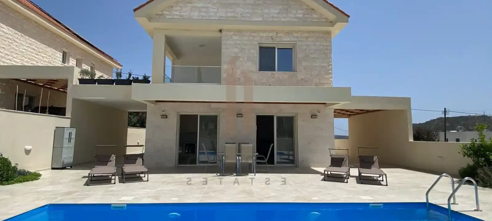 5-bedroom villa to rent, image 1