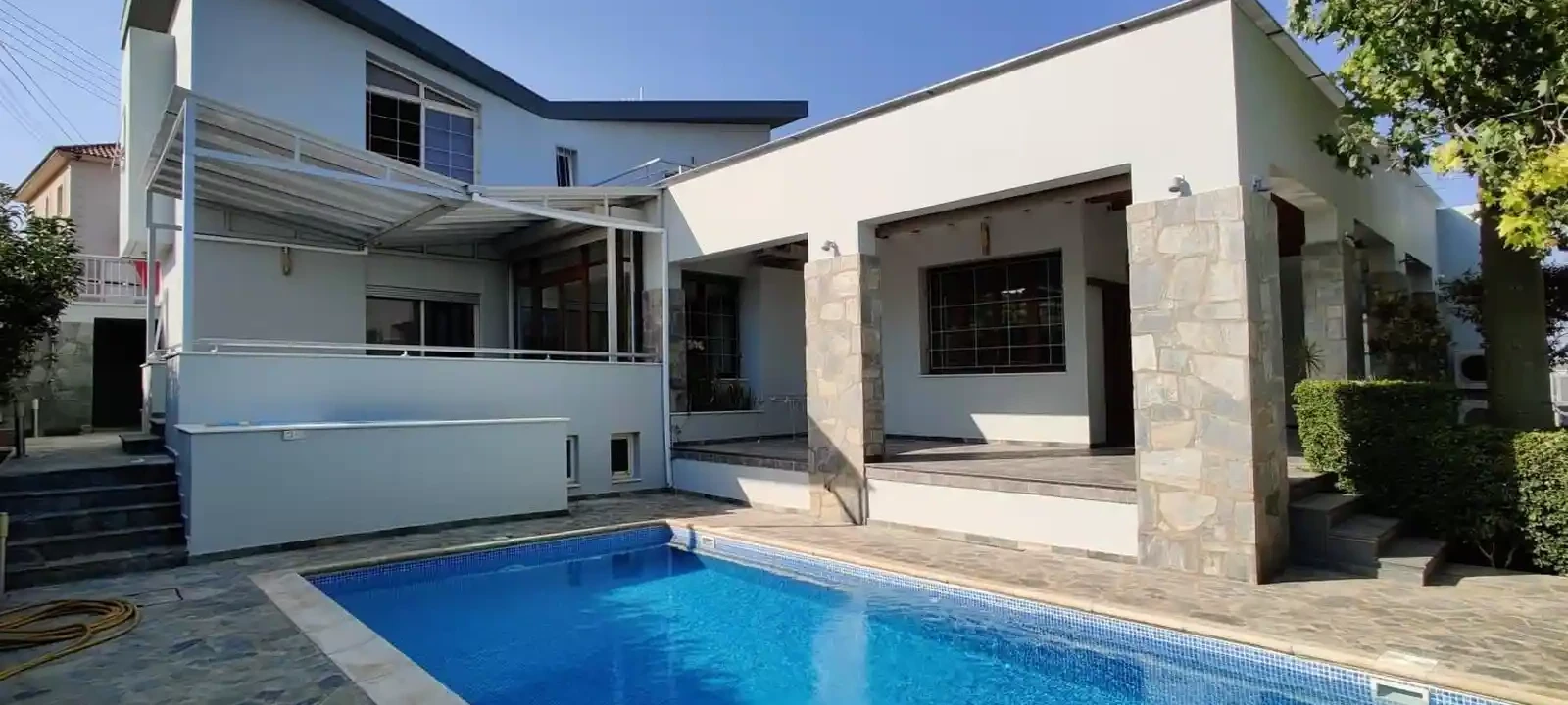 5-bedroom villa to rent, image 1