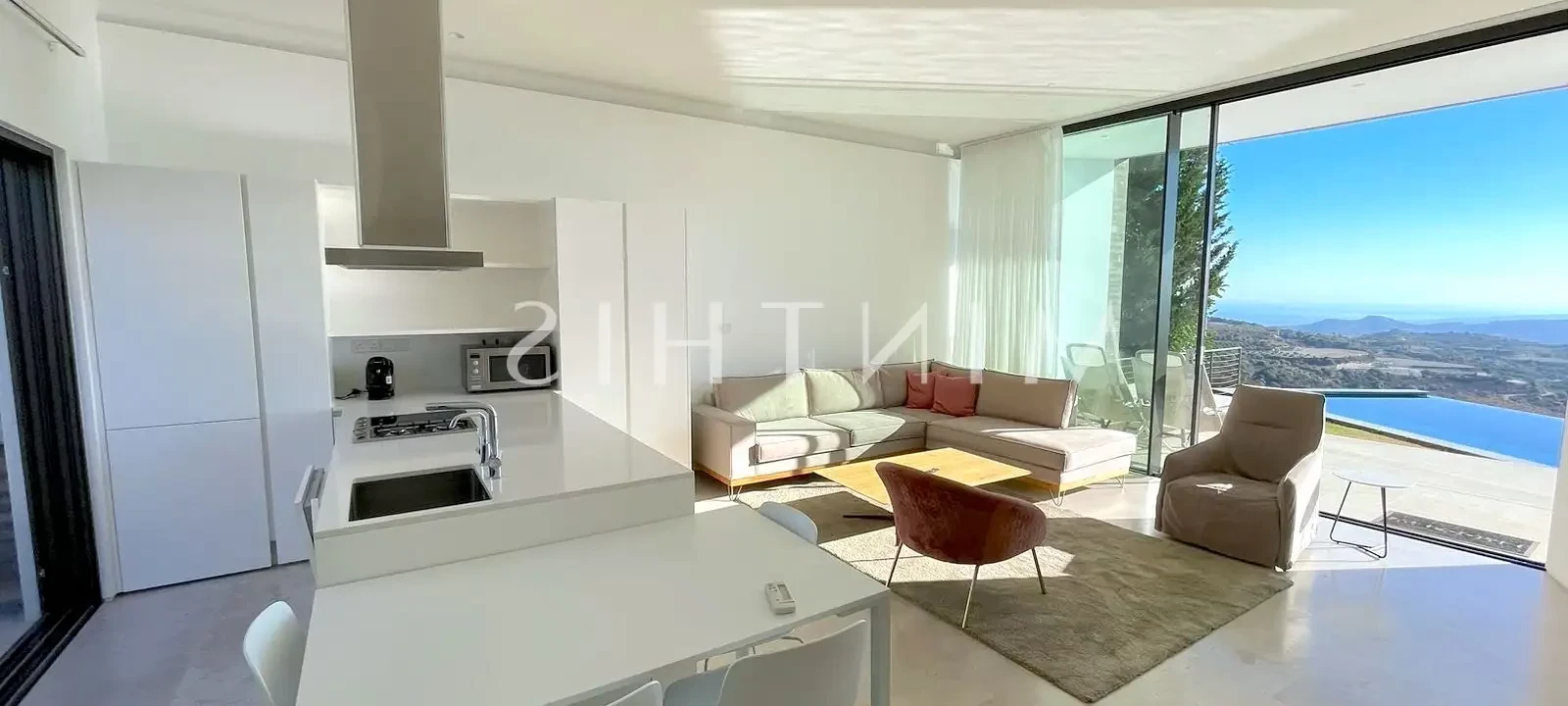 2-bedroom villa to rent, image 1