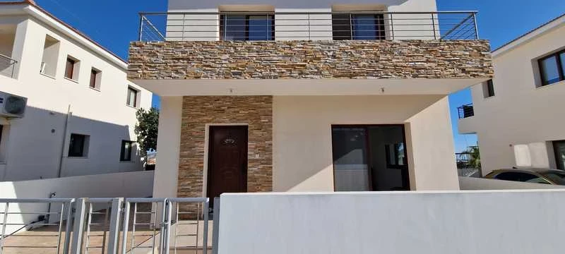 2-bedroom villa to rent, image 1