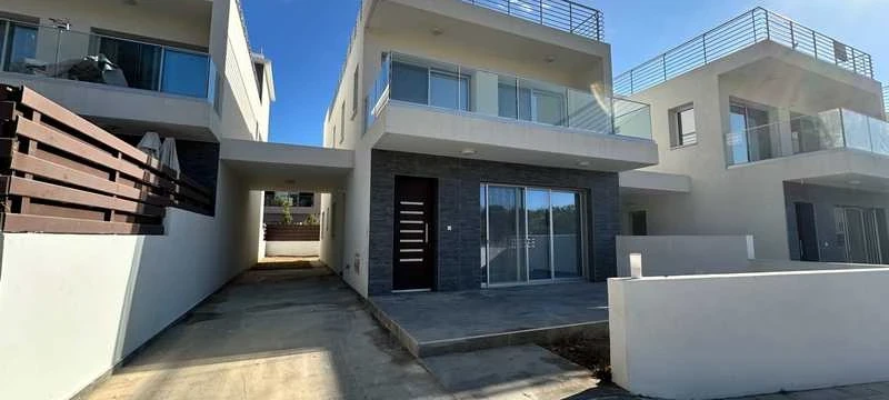 4-bedroom villa to rent, image 1