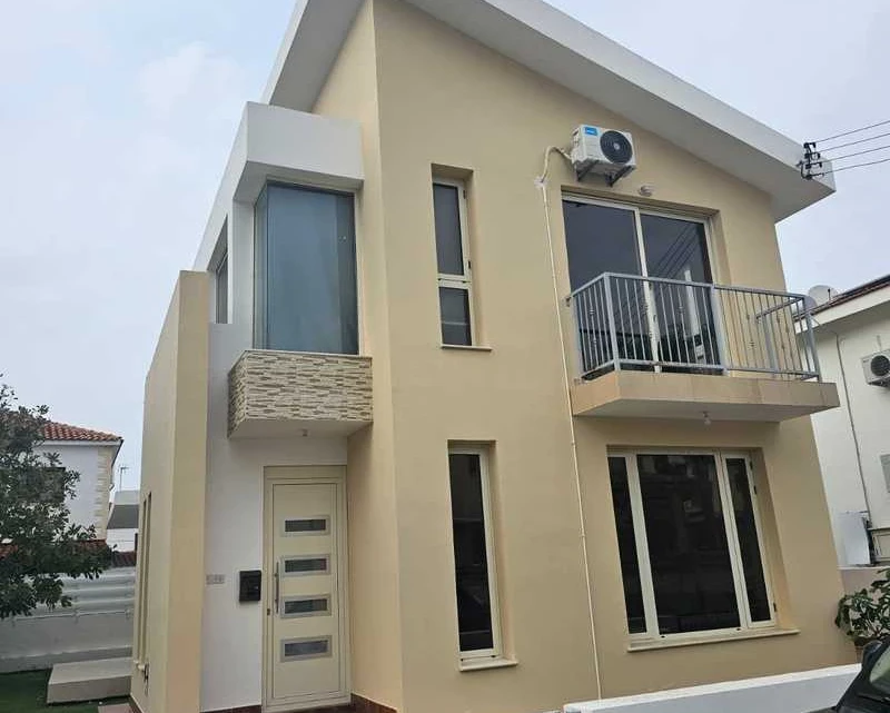 4-bedroom villa to rent, image 1