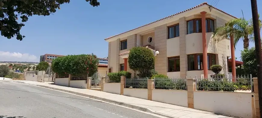 5-bedroom villa fоr sаle €1.300.000, image 1